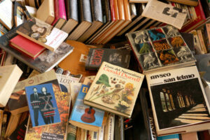 A bunch of used books at the Barcelona market - MyVideoimage.com