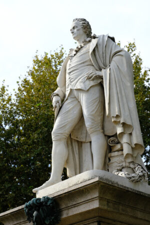 Alfieri, scrittore italiano. Vittorio Alfieri in a white marble monument. Foto stock royalty free. - MyVideoimage.com | Foto stock & Video footage