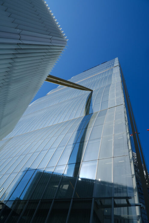 Allianz Milano. Grattacielo. Detail of the facade of the Allianz skyscraper by Arata Isozaki. in Milan. Contemporary architecture in the complex of the three towers at Citylife. Milano foto - MyVideoimage.com | Foto stock & Video footage