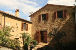 Ancient italian houses in the village of Pereta near Magliano in Toscana. - MyVideoimage.com | Foto stock & Video footage