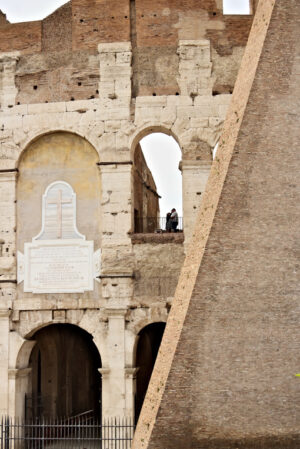 Anfiteatro Flavio o Colosseo, Roma. Particolare del Colosseo chiamato anche Anfiteatro Flavio. - MyVideoimage.com | Foto stock & Video footage