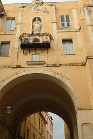 Arco Cagliari. Arch near the church of Santa Rosalia. Foto stock royalty free. - MyVideoimage.com | Foto stock & Video footage