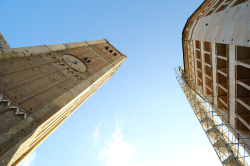 Baptistery of Parma and bell tower of the cathedral. Italian culture capital 2020. - MyVideoimage.com