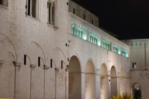 Basilica of San Nicola in Baril. Shooting with night light. Foto Bari photo.