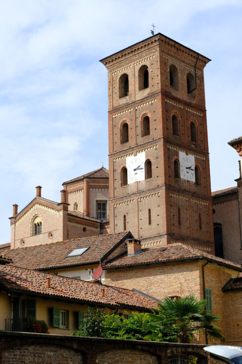 Bell tower of the cathedral. Romanesque bell tower in red brick. Stock photos. - MyVideoimage.com | Foto stock & Video footage