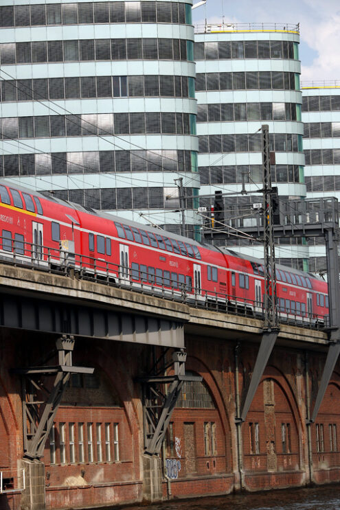 Berlin, Germany, 13 June 2018. The train passes over the river b - MyVideoimage.com