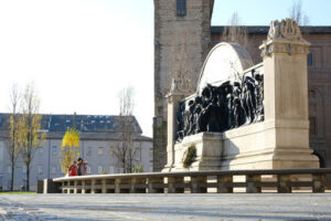 Bronze monument to music composer Giuseppe Verdi. The work is located in Parma, near the Pilotta buildings. - MyVideoimage.com