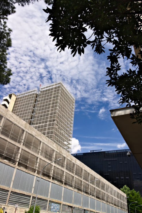 Buildings renovation in Rome. Restructuring of an office building. Building sites. - MyVideoimage.com | Foto stock & Video footage