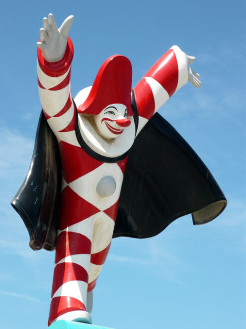 Burlamacco a Viareggio. Viareggio, Lucca, Tuscany, Italy, 06/14/2009. Statue of Burlamacco, Official Carnival mask. - MyVideoimage.com | Foto stock & Video footage