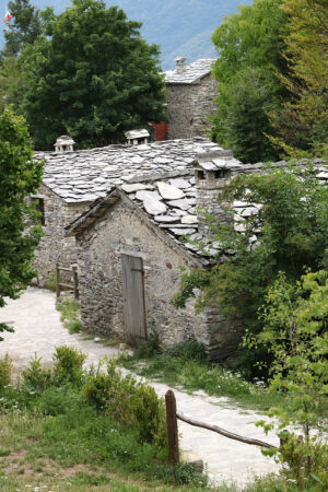 Campocatino. Houses in stone and white marble stones. Garfagnana, Campocatino, Apuan Alps, Lucca, Tuscany. Italy. - MyVideoimage.com | Foto stock & Video footage