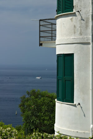 Casa sul mare. Mediterranean house in Riomaggiore. Five lands. A modern-looking house in a village in the Cinque Terre. (Province of La Spezia) - MyVideoimage.com | Foto stock & Video footage