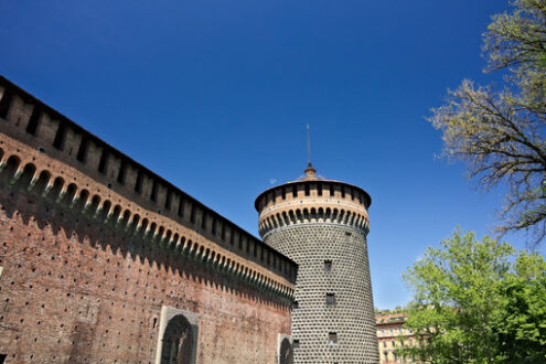 Castello Sforza a Milano. Sforza Castle in Milan. Cylindrical tower and walls. The Castle - MyVideoimage.com | Foto stock & Video footage