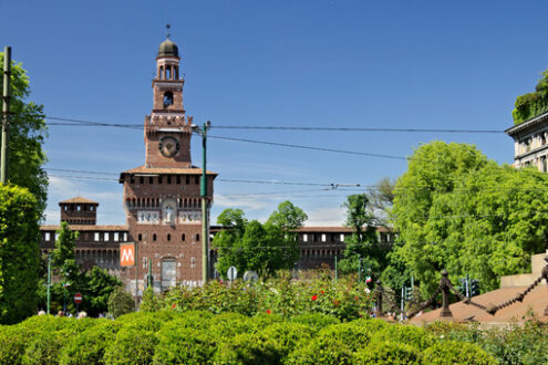 Castle in Milan. Sforza Castle in Milan. The tower above the main entrance.  In t - MyVideoimage.com | Foto stock & Video footage