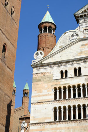 Cathedral facade. Facade of the cathedral in marble. Stock photos. - MyVideoimage.com | Foto stock & Video footage