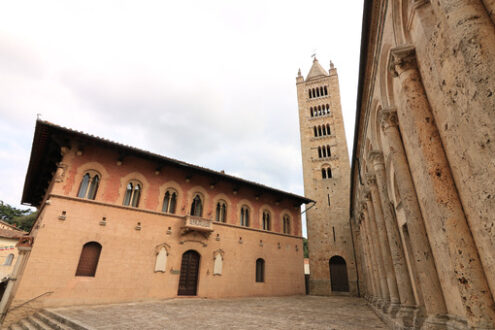 Cathedral of San Cerbone and the bell tower of Massa Marittima. The church located in Piazza Garibaldi is in Romanesque and Gothic style. - MyVideoimage.com