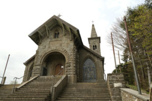 Chiesa della Cisa. Church at the Cisa Pass near Via Francigena. Foto stock royalty free. - MyVideoimage.com | Foto stock & Video footage