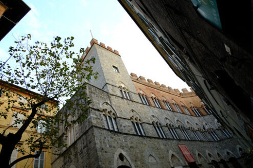 Chigiana Music Academy in Siena. Ancient Chigi Saracini Lucherini palace built in stone. - MyVideoimage.com | Foto stock & Video footage