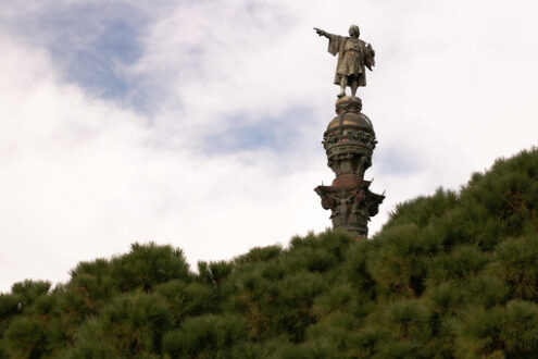 Christopher Columbus monument at the port of Barcelona - MyVideoimage.com