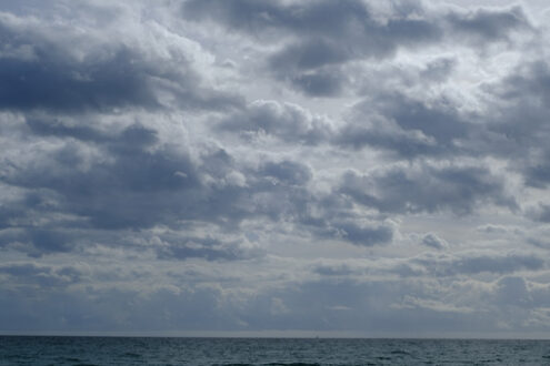 Clouds over the sea. Clouds in the sky. Stock photos. - MyVideoimage.com | Foto stock & Video footage