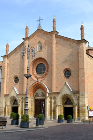 Collegiata di Asti. Collegiate Church of San Secondo in Asti. Foto stock royalty free. - MyVideoimage.com | Foto stock & Video footage