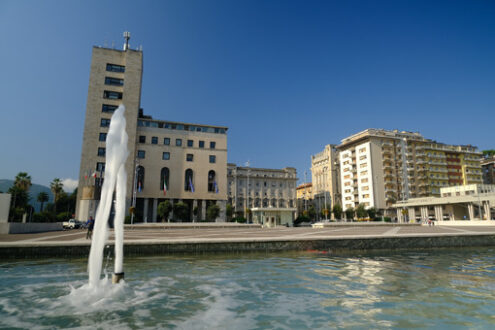 Comune di La Spezia. Town Hall of La Spezia and fountain. Foto stock royalty free. - MyVideoimage.com | Foto stock & Video footage