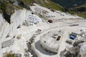 Corchia marble quarry. White marble quarries on Monte Corchia. Stock photos. - MyVideoimage.com | Foto stock & Video footage