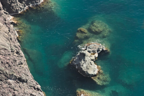 Costa del mare della Liguria. Cinque Terre, liguria, Italy. Rocks overlooking the blue sea - MyVideoimage.com | Foto stock & Video footage