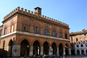 Cremona town hall from the medieval period. - MyVideoimage.com | Foto stock & Video footage