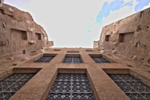 Diocletian Baths, Rome. Brick walls at the Baths of Diocletian. Rome. - MyVideoimage.com | Foto stock & Video footage