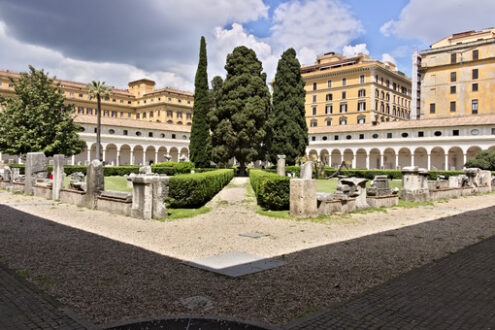 Diocletian cloister, Rome. Michelangelo’s Cloister at the Baths of Diocletian, Rome. - MyVideoimage.com | Foto stock & Video footage