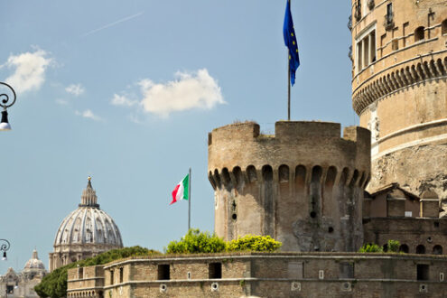 Dome San Pietro. Castel Sant’Angelo with the European flag. - MyVideoimage.com | Foto stock & Video footage