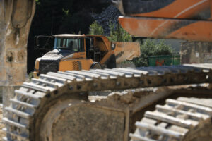 Dumper truck in a marble Quarry. Dumper truck used in a Carrara marble quarry. Large yellow dum - MyVideoimage.com | Foto stock & Video footage