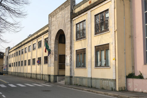 Edificio scolastico. Old building where today part of the Art School of Busto Arsizio is located. - MyVideoimage.com | Foto stock & Video footage