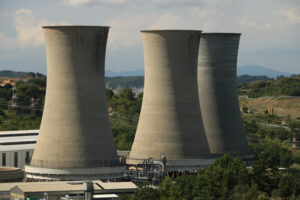 Energia geotermica a Larderello. Geothermal power plant for electricity production. Stock photo royalty free - MyVideoimage.com | Foto stock & Video footage