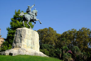 Equestrian statue of Giuseppe Garibaldi. - MyVideoimage.com | Foto stock & Video footage