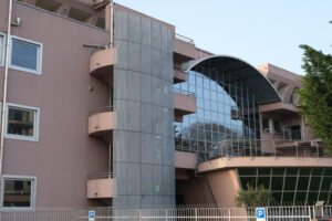 Expansion of the artistic high school in Busto Arsizio. Facade of the new building of recent construction. - MyVideoimage.com | Foto stock & Video footage