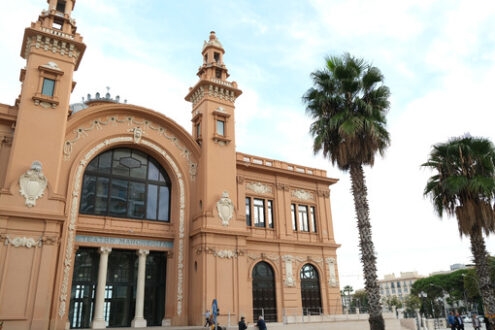 Facade of the Margherita theater in Bari. Foto Bari photo.