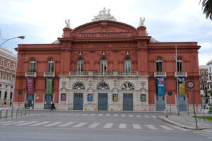 Facade of the Petruzzelli theater in Bari. In 1991 the theater was damaged by arson. Foto Bari photo.