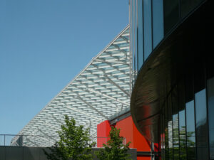 Facciate colorate. Exhibition pavilions at the Milan Rho Pero fair. Steel buildings with colored facades. - MyVideoimage.com | Foto stock & Video footage