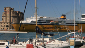 Ferry boat anchored in the port of Livorno. In the foreground nu - MyVideoimage.com