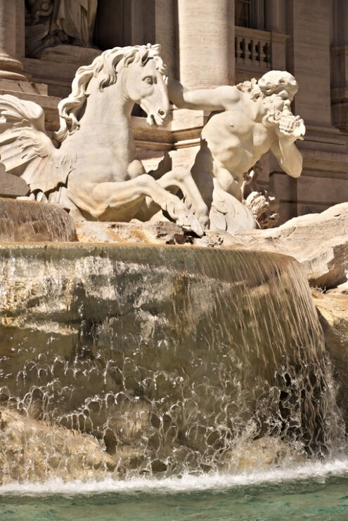 Fontana Trevi, Roma. Scultura di Nettuno. - MyVideoimage.com | Foto stock & Video footage