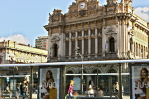 Genoa Brignole station. - MyVideoimage.com | Foto stock & Video footage