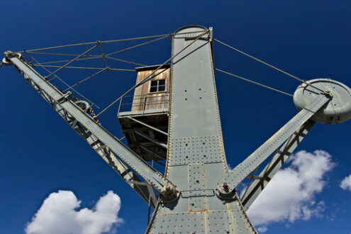 Genoa. Ancient crane at the port - MyVideoimage.com | Foto stock & Video footage