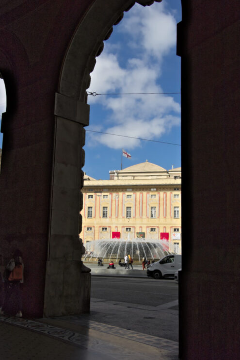 Genoa. Fountain of Piazza de Ferrari. - MyVideoimage.com | Foto stock & Video footage