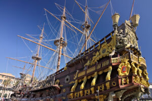 Genoa. Neptune galleon anchored in the port. - MyVideoimage.com | Foto stock & Video footage