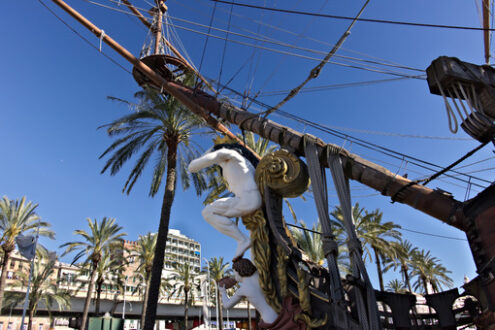 Genoa. Neptune galleon anchored in the port. - MyVideoimage.com | Foto stock & Video footage