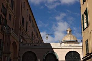 Genoa. The eastern market. - MyVideoimage.com | Foto stock & Video footage