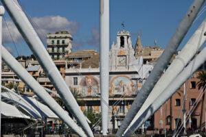 Genoa. The upper road and the BIGO. - MyVideoimage.com | Foto stock & Video footage