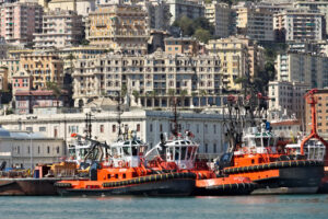 Genoa. Yachts and tugs at the ancient port. - MyVideoimage.com | Foto stock & Video footage