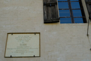 Giuseppe Verdi home. Plaque on the birthplace of Giuseppe Verdi.  Stock photos. - MyVideoimage.com | Foto stock & Video footage